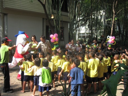 KFC Chicken arrives to sing and dance with the kids